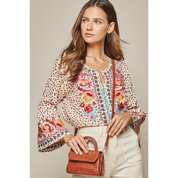 Savanna Jane Tops - SAVANNA JANE Women's Floral Embroidered Bell Sleeve Tunic Top Size Medium Boho